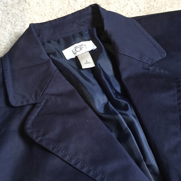 ☀️2/$20☀️ LOFT Navy short sleeve blazer - Picture 5 of 7